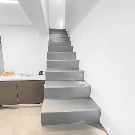 Sun And Sea - Beachfront, 2 Bedrooms With Sea View & Garden *