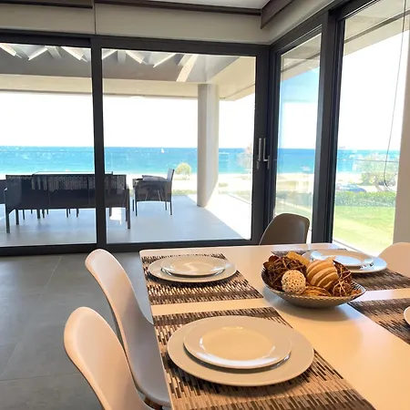 Appartement Sun And Sea - Beachfront, 2 Bedrooms With Sea View & Garden Parálion Ástros