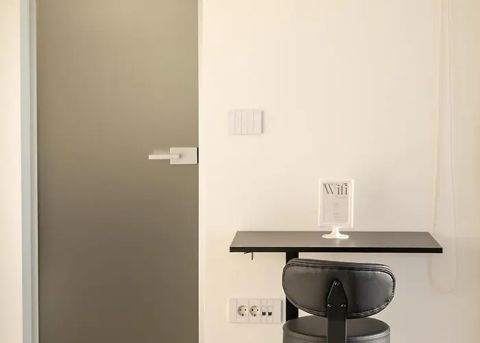 Apartamento Sun And Sea - Beachfront, 2 Bedrooms With Sea View & Garden *