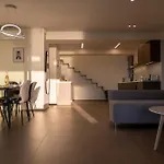 Sun And Sea - Beachfront, 2 Bedrooms With Sea View & Garden * Parálion Ástros