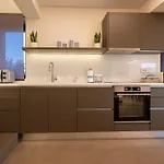 Sun And Sea - Beachfront, 2 Bedrooms With Sea View & Garden
