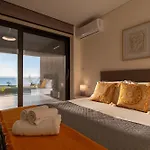 Appartement Sun And Sea - Beachfront, 2 Bedrooms With Sea View & Garden Parálion Ástros