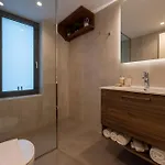Sun And Sea - Beachfront, 2 Bedrooms With Sea View & Garden Appartement *