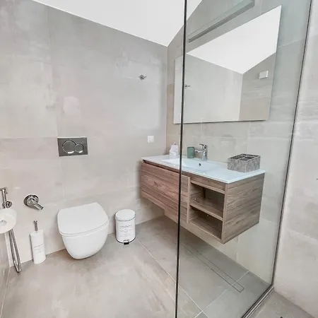 Sun And Sea - Beachfront, 2 Bedrooms With Sea View & Garden * Паралион-Астрос