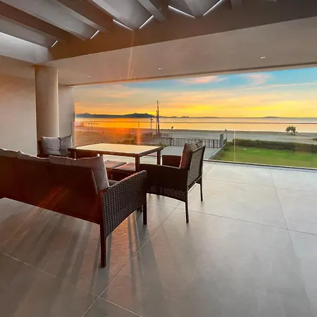 Sun And Sea - Beachfront, 2 Bedrooms With Sea View & Garden Parálion Ástros