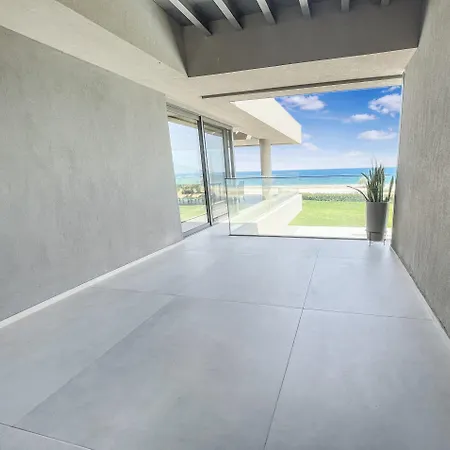 Sun And Sea - Beachfront, 2 Bedrooms With Sea View & Garden Апартаменты Паралион-Астрос