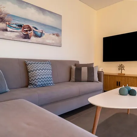 Sun And Sea - Beachfront, 2 Bedrooms With Sea View & Garden Parálion Ástros