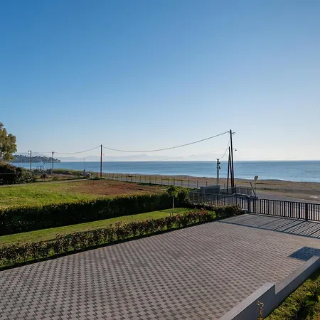 Διαμέρισμα Sun And Sea - Beachfront, 2 Bedrooms With Sea View & Garden *