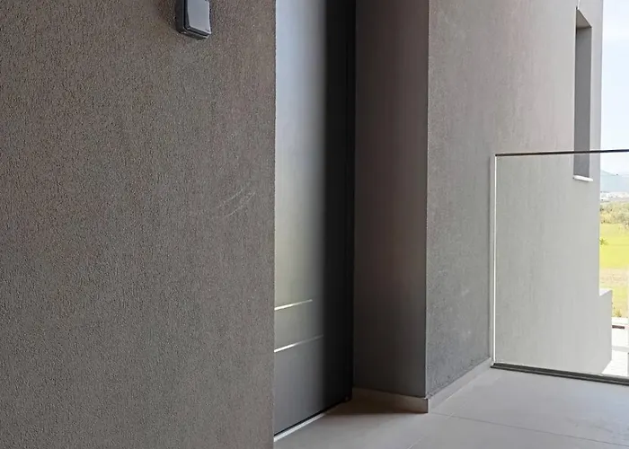 Sun And Sea - Beachfront, 2 Bedrooms With Sea View & Garden Apartamento *