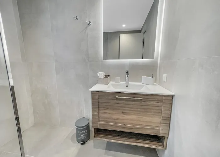 Sun And Sea - Beachfront, 2 Bedrooms With Sea View & Garden Apartamento Parálion Ástros