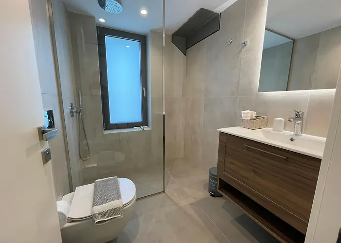 Sun And Sea - Beachfront, 2 Bedrooms With Sea View & Garden Parálion Ástros