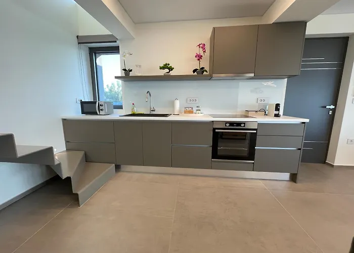 Apartamento Sun And Sea - Beachfront, 2 Bedrooms With Sea View & Garden *